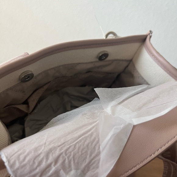 Steve Madden Bwebber Convertible Tote Bag White Pink - Picture 6 of 7